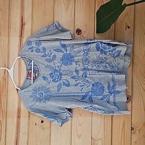 Grey embroidered short sleev Johnny Was t-shirt